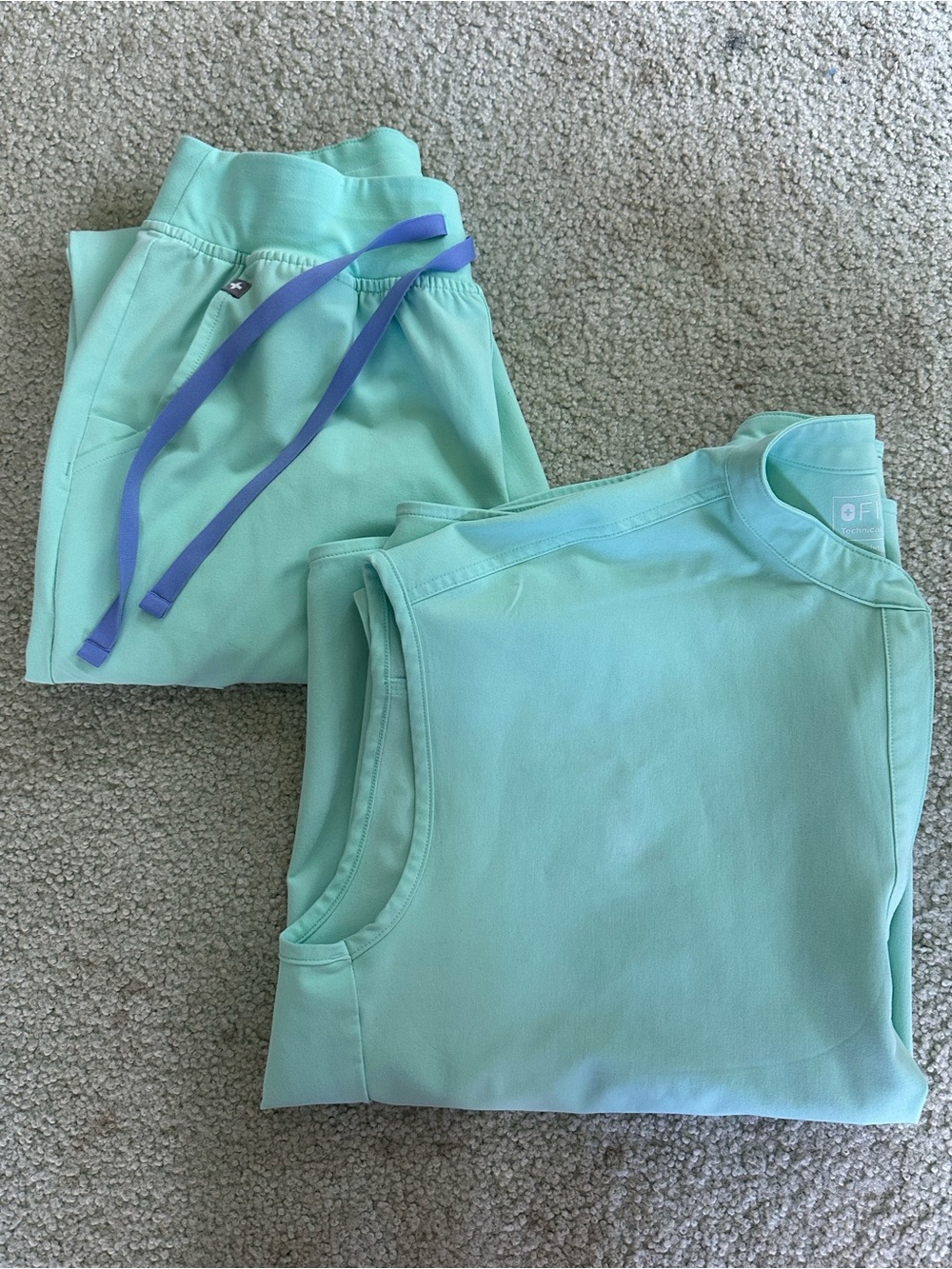 FIGS MARINER SCRUB SET- Top Large Bottom Medium